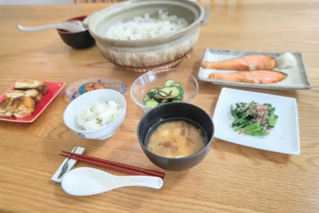 新年明けましておめでとうございます！

2025年がスタートして早くも1週間！お正月で疲れた胃を労りつつ、えすらん有心も元気に活動しております！ 今年もどうぞ宜しくお願い致しますm(_ _)m

皆様の一年が健康で幸多き年となりますよう全力でサポートさせていただきます✨😌✨

#介護保険外サービス
#朝霞市
#新座市
#志木市
#新年のご挨拶
#七草粥
#無病息災
#松の内